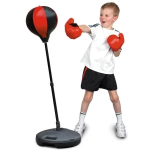 Боксерская груша для детей включает в себя перчатки объемом 34 литра.